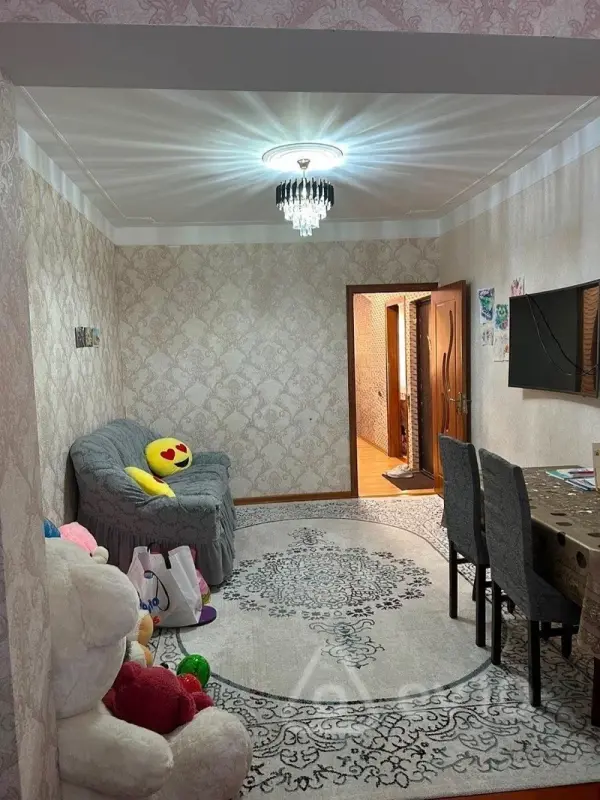 Kirayə verilir 2 otaqlı köhnə tikili 65 m²