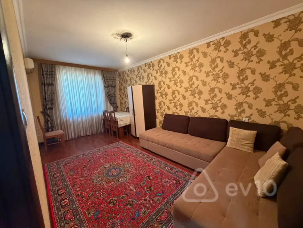 Kirayə verilir 2 otaqlı yeni tikili 60 m²
