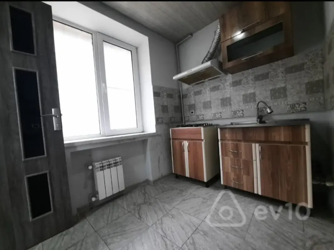 Kirayə verilir 1 otaqlı köhnə tikili 40 m²