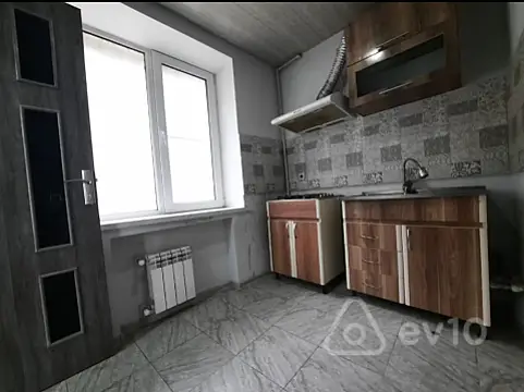 Kirayə verilir 1 otaqlı köhnə tikili 40 m² — Bakı, Nizami 1 otaq 40.00 m²