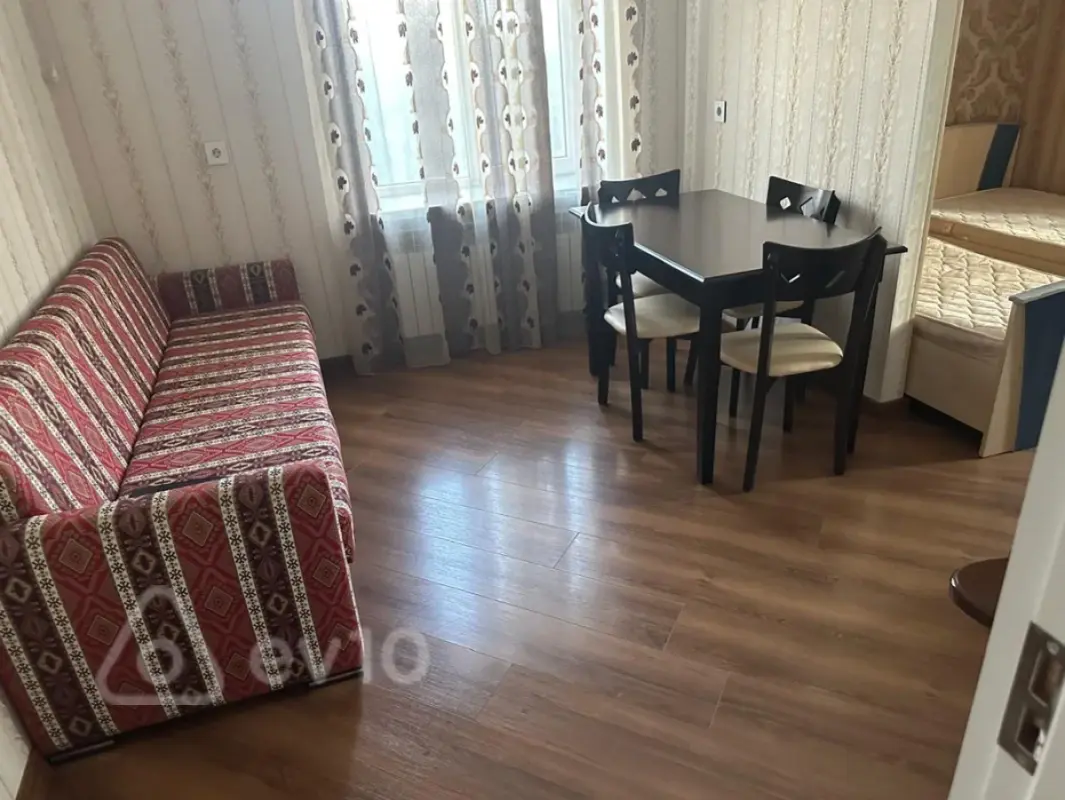 Kirayə verilir 2 otaqlı köhnə tikili 35 m²