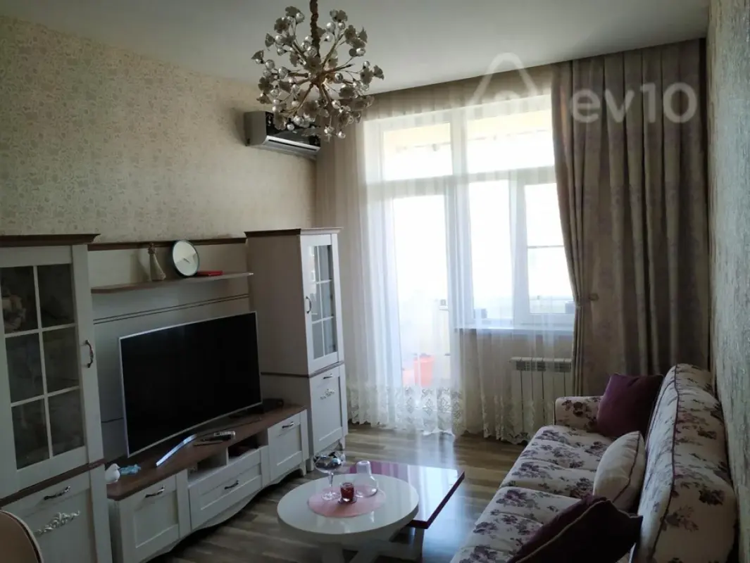 Kirayə verilir 3 otaqlı yeni tikili 100 m²
