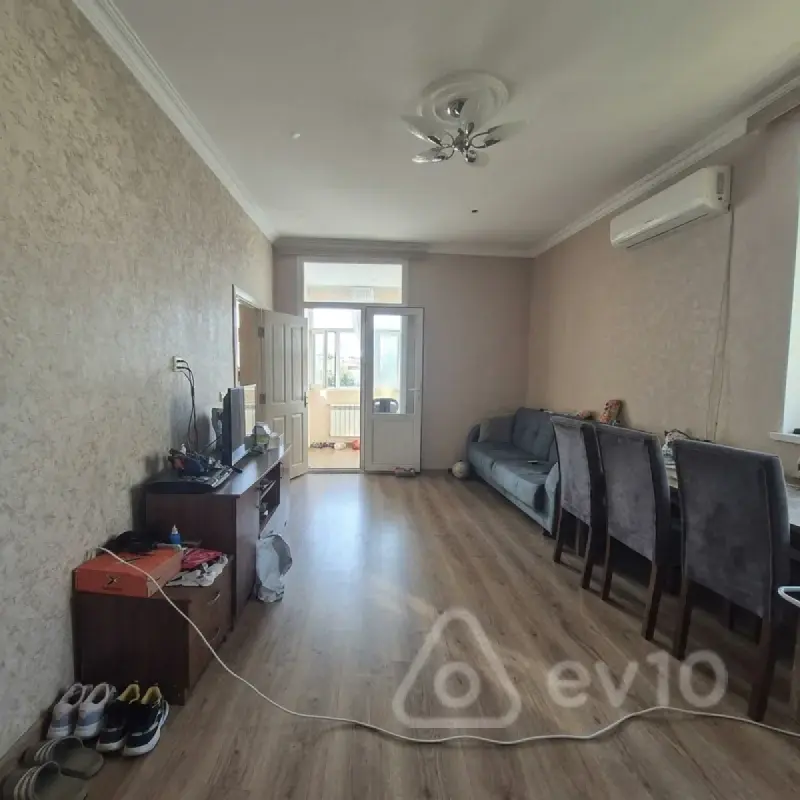 Kirayə verilir 2 otaqlı köhnə tikili 35 m²