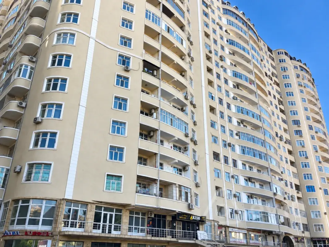Satılır 2 otaqlı yeni tikili 84 m²