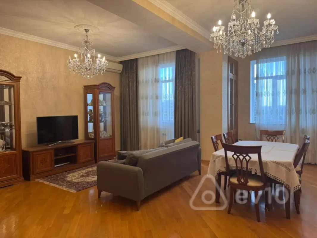 Kirayə verilir 2 otaqlı yeni tikili 118 m²