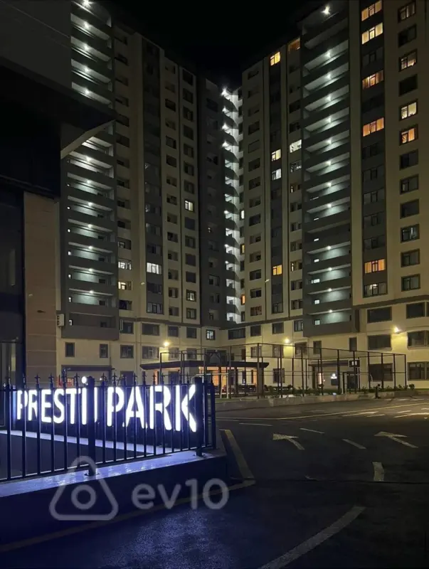 Kirayə verilir 2 otaqlı yeni tikili 72 m²