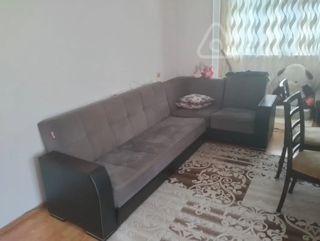 Kirayə verilir 2 otaqlı köhnə tikili 60 m²