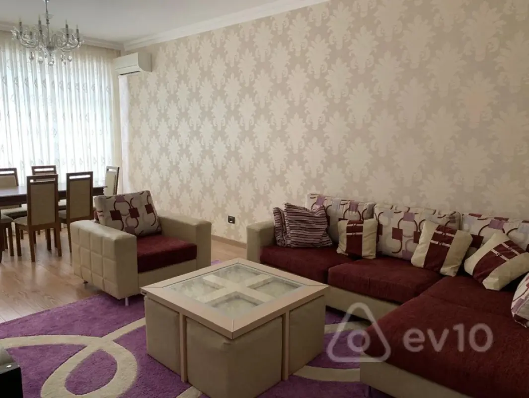 Kirayə verilir 2 otaqlı yeni tikili 95 m²