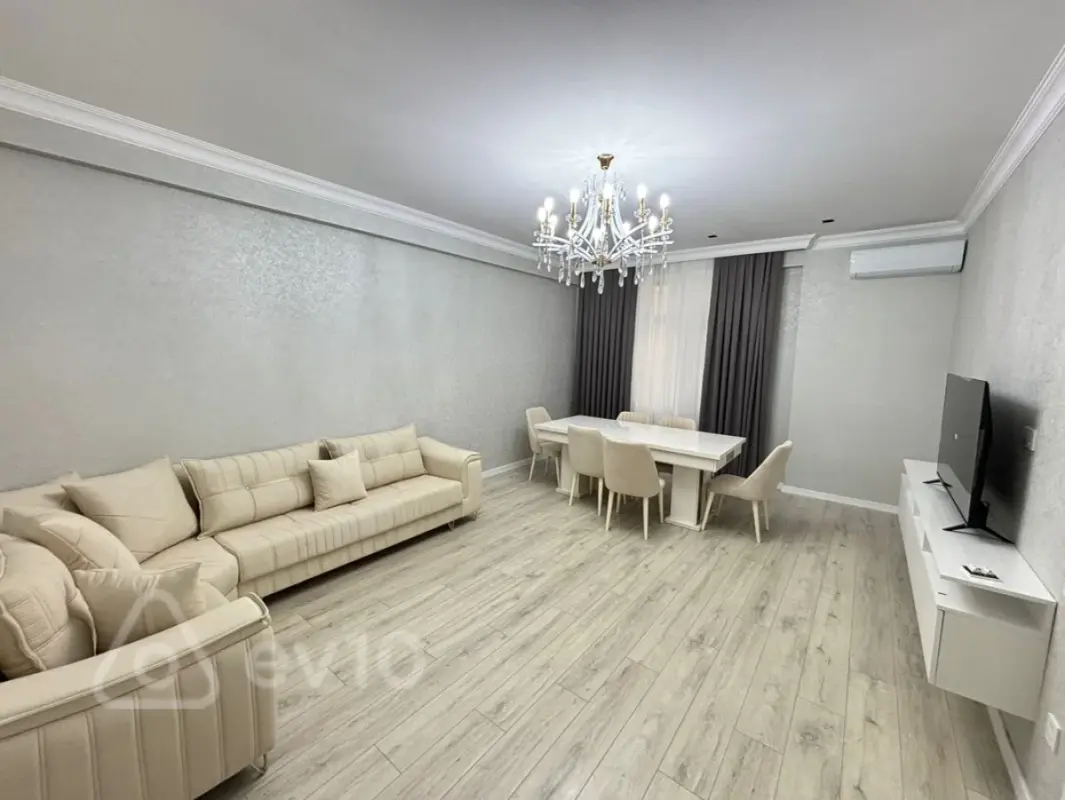 Kirayə verilir 3 otaqlı yeni tikili 151 m²