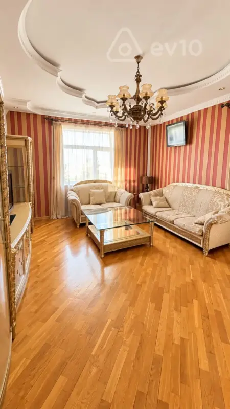 Kirayə verilir 3 otaqlı yeni tikili 100 m²