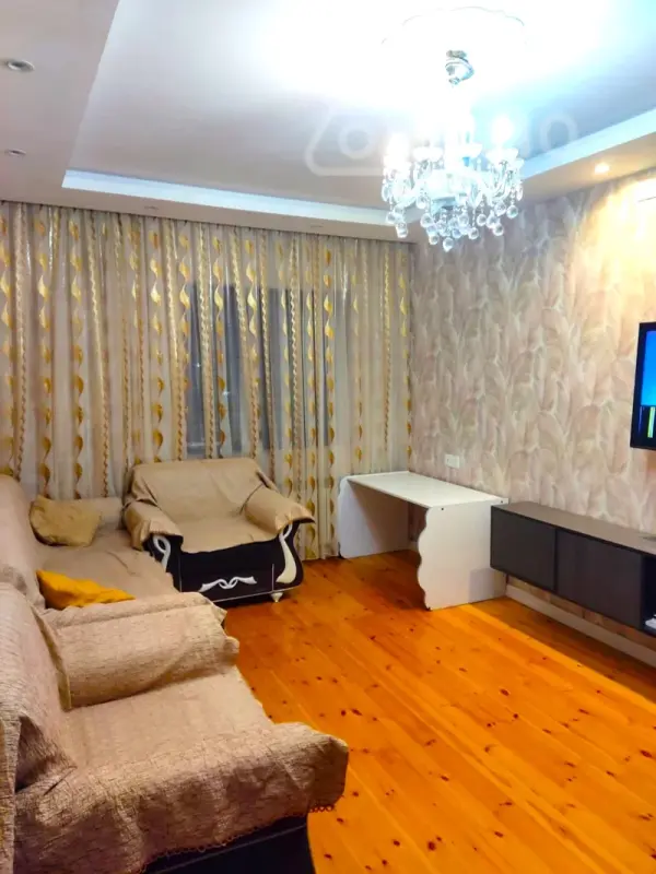 Satılır 2 otaqlı köhnə tikili 60 m²
