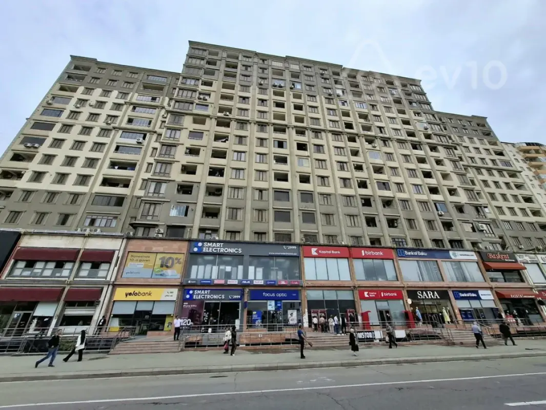 Satılır 4 otaqlı yeni tikili 178.6 m²