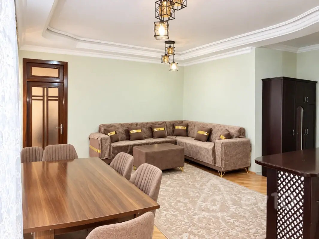 Kirayə verilir 2 otaqlı yeni tikili 90 m²