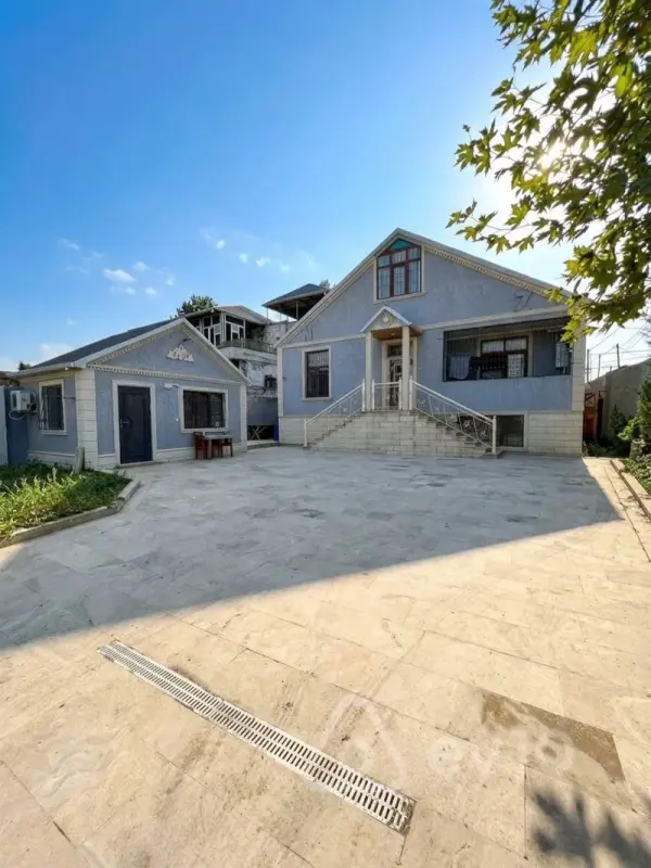 Satılır 4 otaqlı həyət evi 137 m²