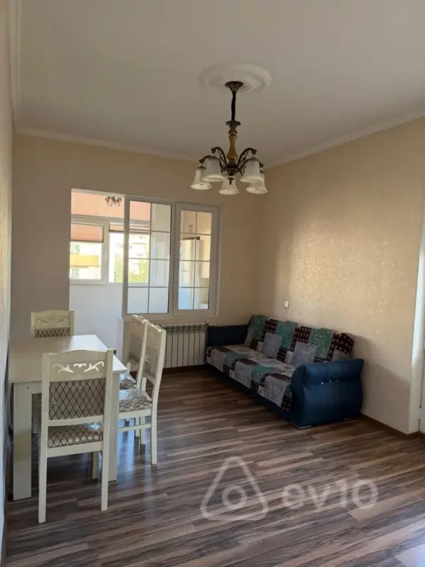 Kirayə verilir 2 otaqlı köhnə tikili 50 m²