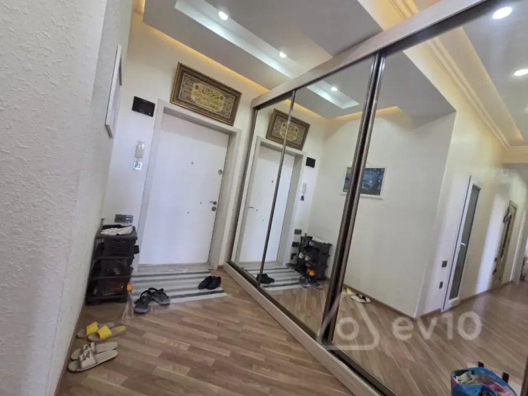 Satılır 3 otaqlı yeni tikili 111 m²