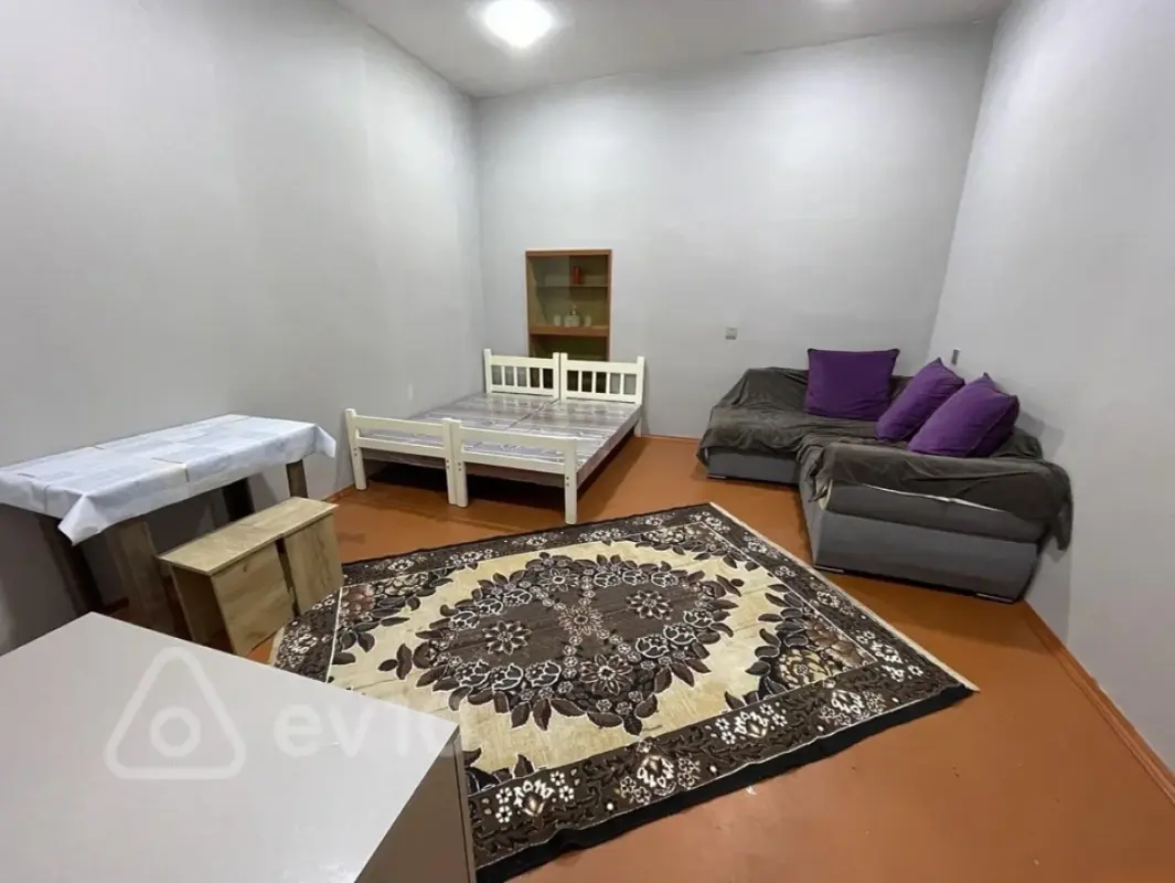 Kirayə verilir 1 otaqlı köhnə tikili 30 m²