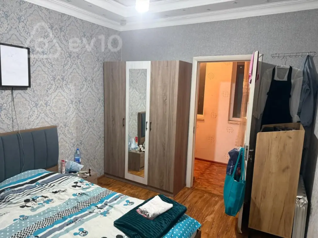Satılır 2 otaqlı köhnə tikili 55 m²