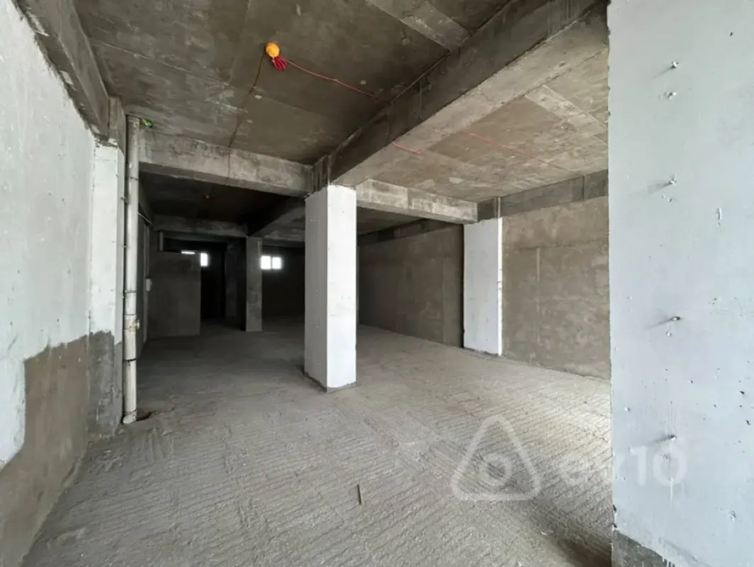 Satılır mənzil 132 m²