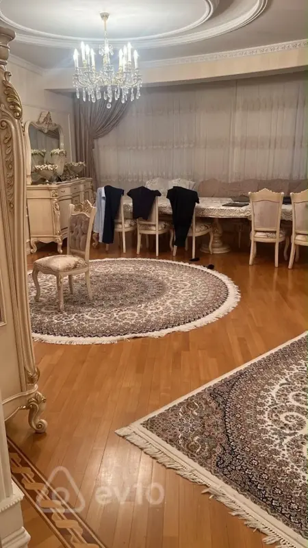Kirayə verilir 4 otaqlı yeni tikili 170 m²