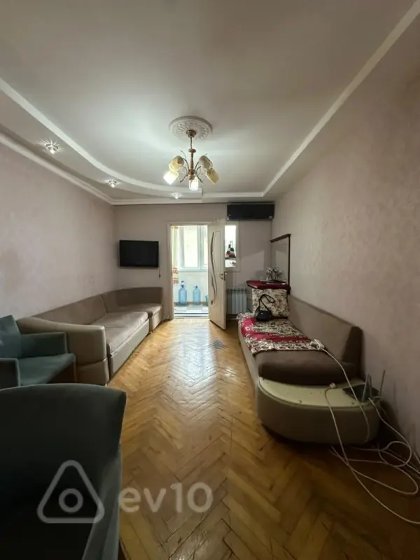 Satılır 3 otaqlı köhnə tikili 45 m²