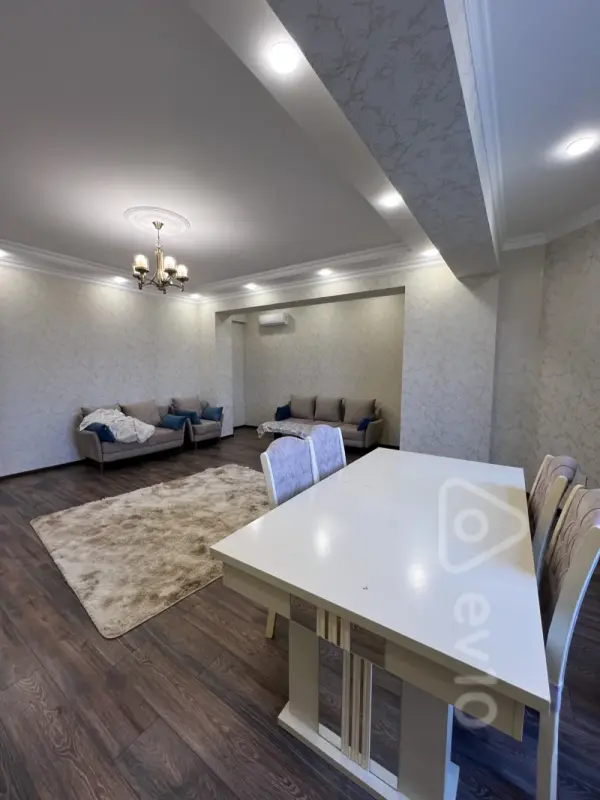 Kirayə verilir 2 otaqlı yeni tikili 100 m²