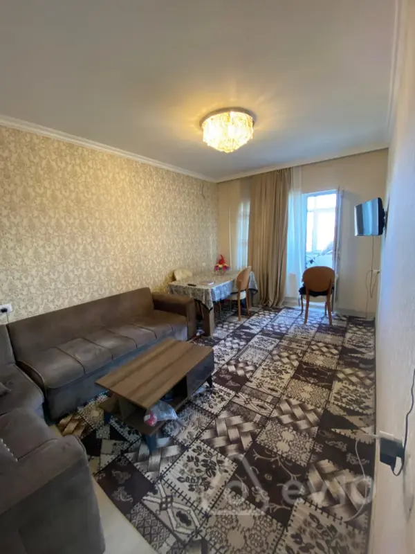 Satılır 3 otaqlı köhnə tikili 80 m²