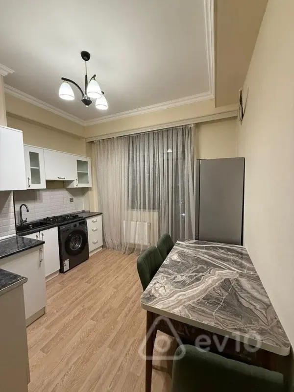 Kirayə verilir 1 otaqlı yeni tikili 42 m²
