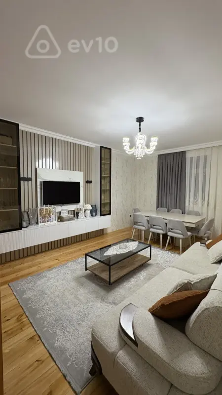 Satılır 4 otaqlı həyət evi 185 m²