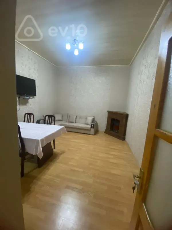 Satılır 3 otaqlı köhnə tikili 56 m²