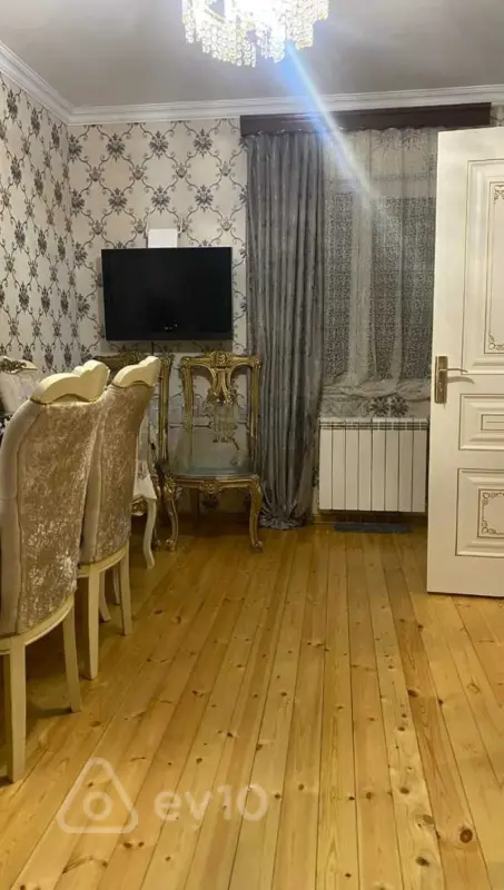 Kirayə verilir 2 otaqlı həyət evi 65 m²