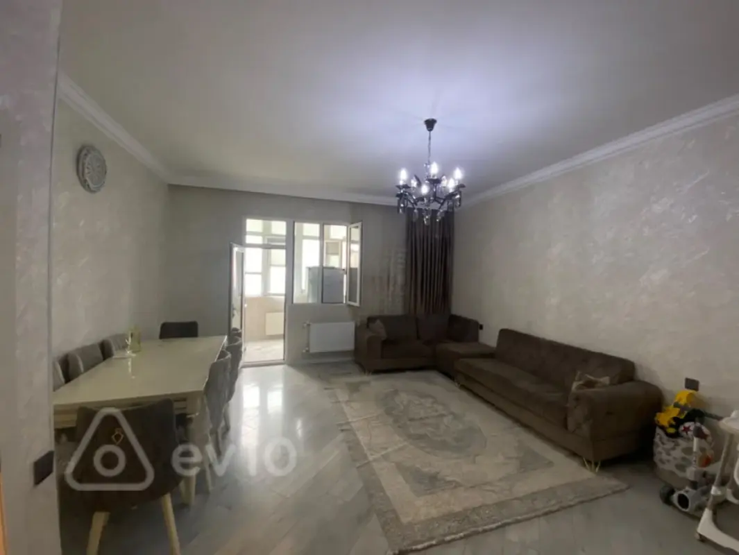 Satılır 2 otaqlı yeni tikili 70 m²