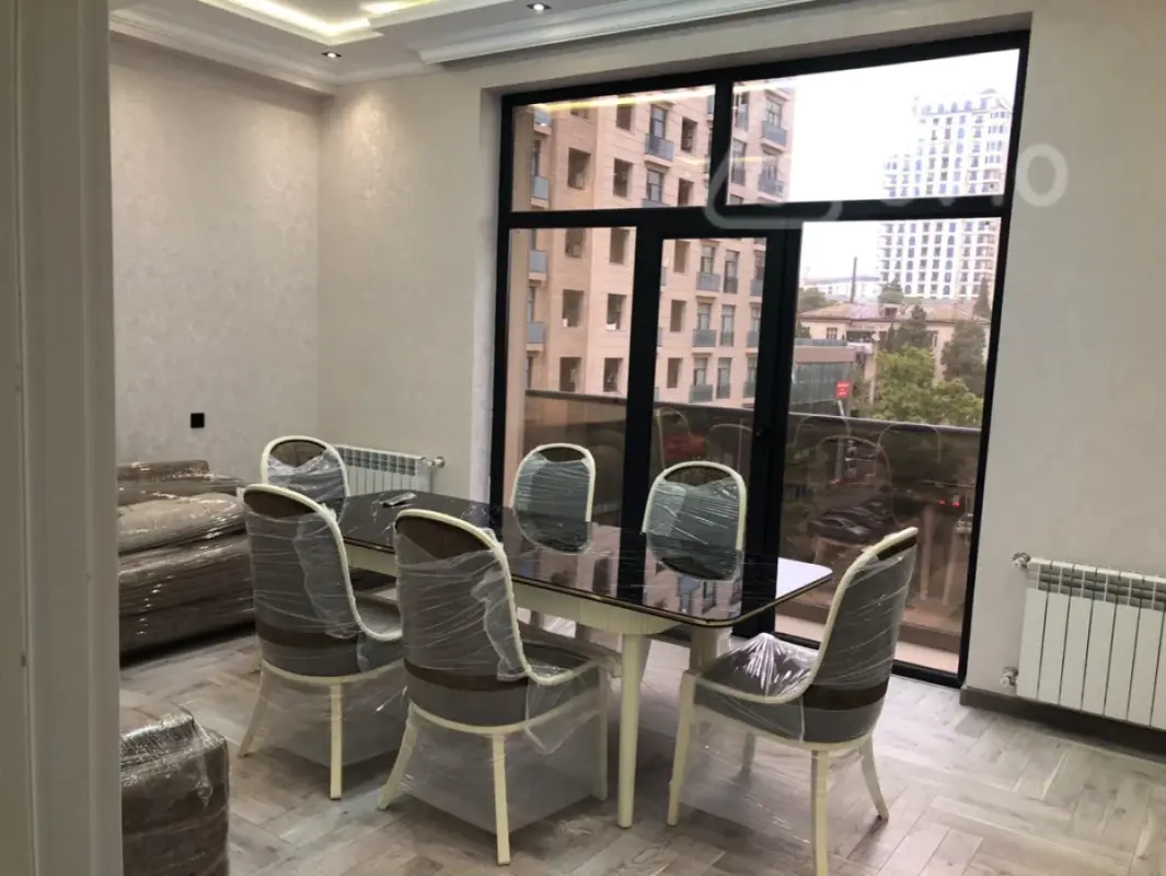 Satılır 2 otaqlı yeni tikili 87 m²