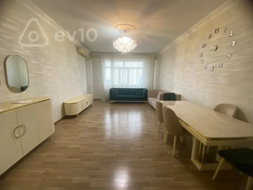 Kirayə verilir 3 otaqlı yeni tikili 135 m²
