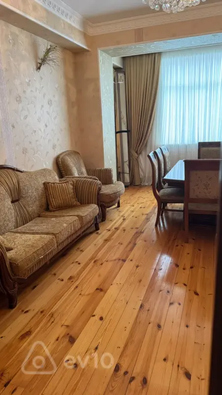 Kirayə verilir 3 otaqlı yeni tikili 120 m²