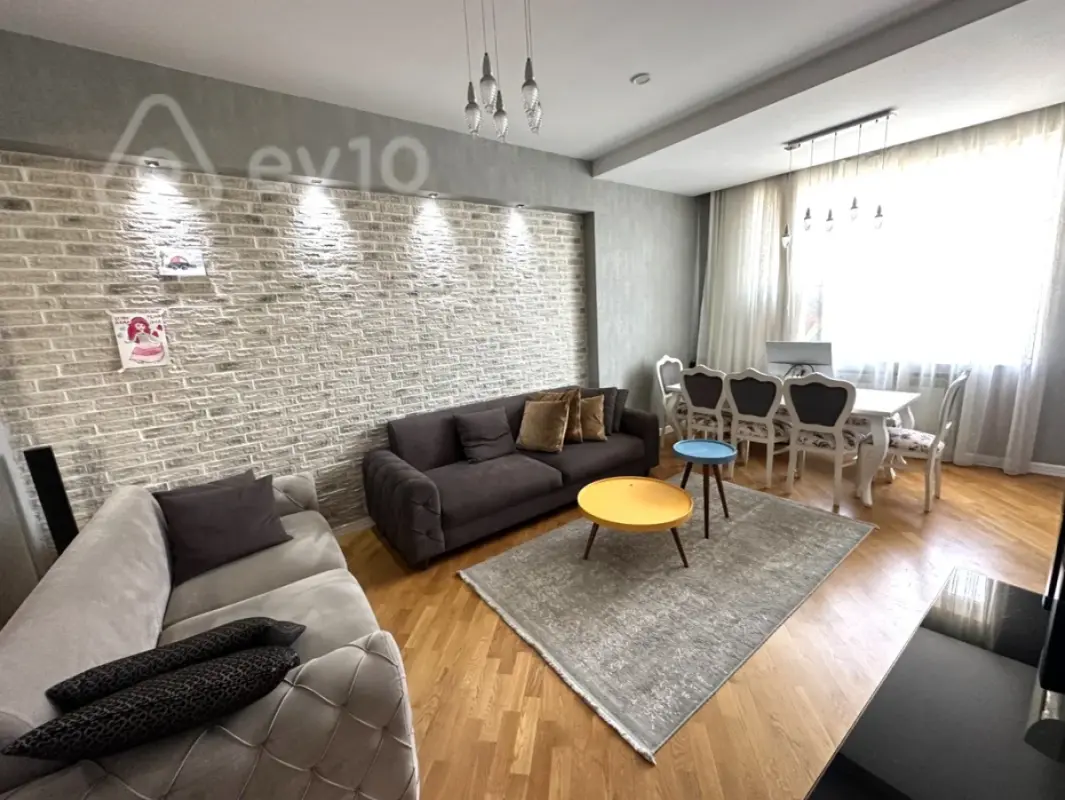 Kirayə verilir 3 otaqlı yeni tikili 120 m²