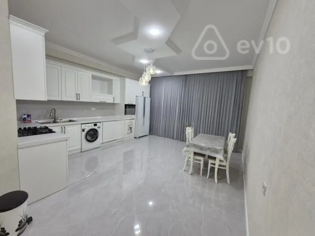 Kirayə verilir 3 otaqlı yeni tikili 160 m²