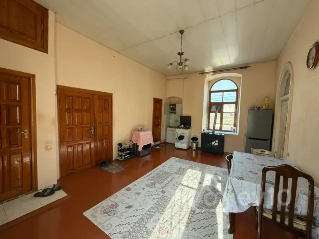 Kirayə verilir 2 otaqlı köhnə tikili 70 m²