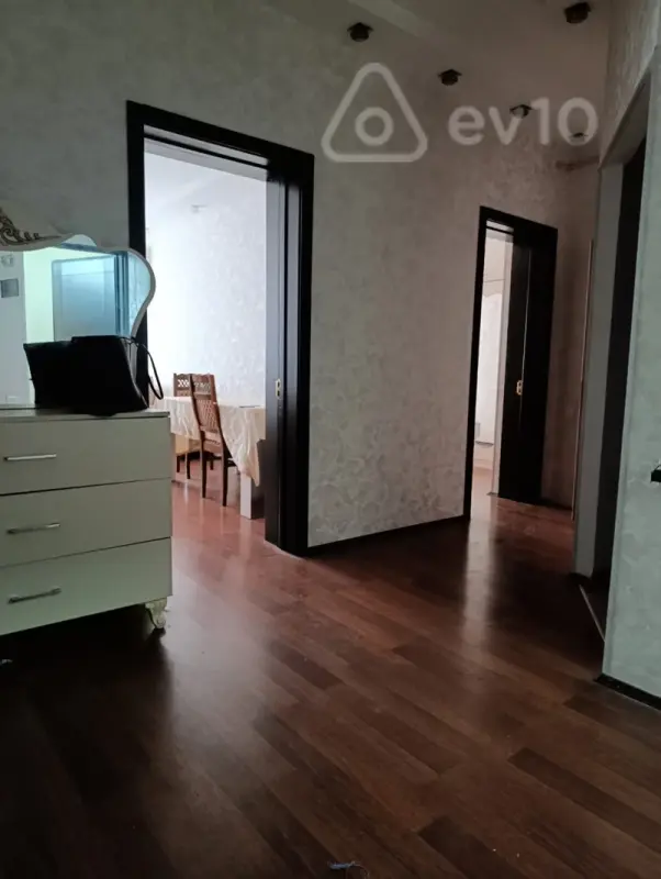 Kirayə verilir 2 otaqlı yeni tikili 73 m²