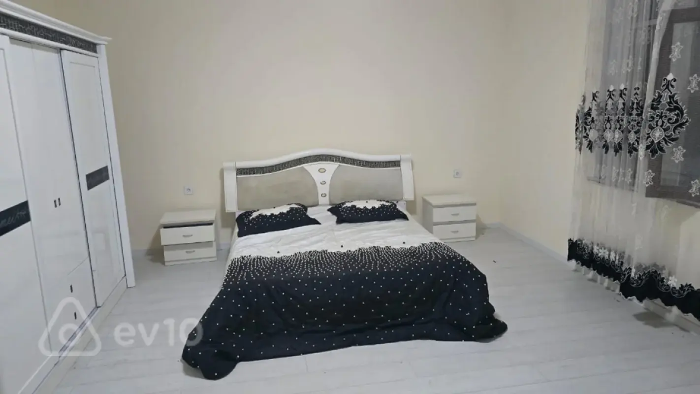 Kirayə verilir 3 otaqlı yeni tikili 110 m²