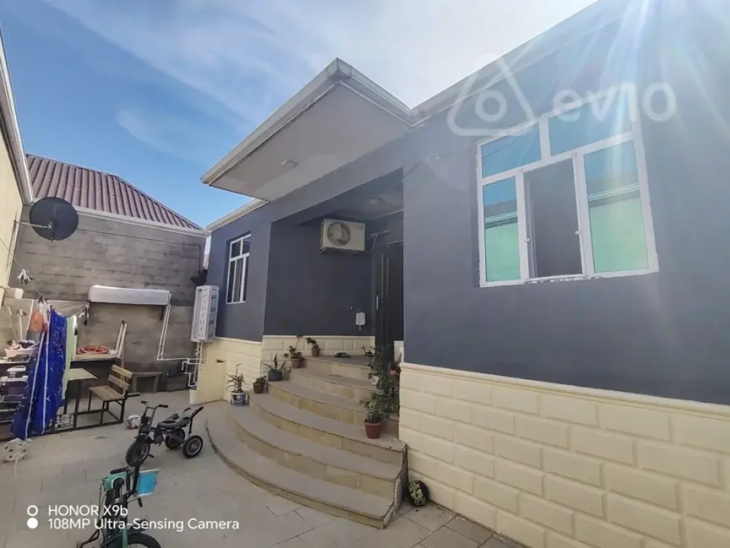 Satılır 3 otaqlı həyət evi 100 m²