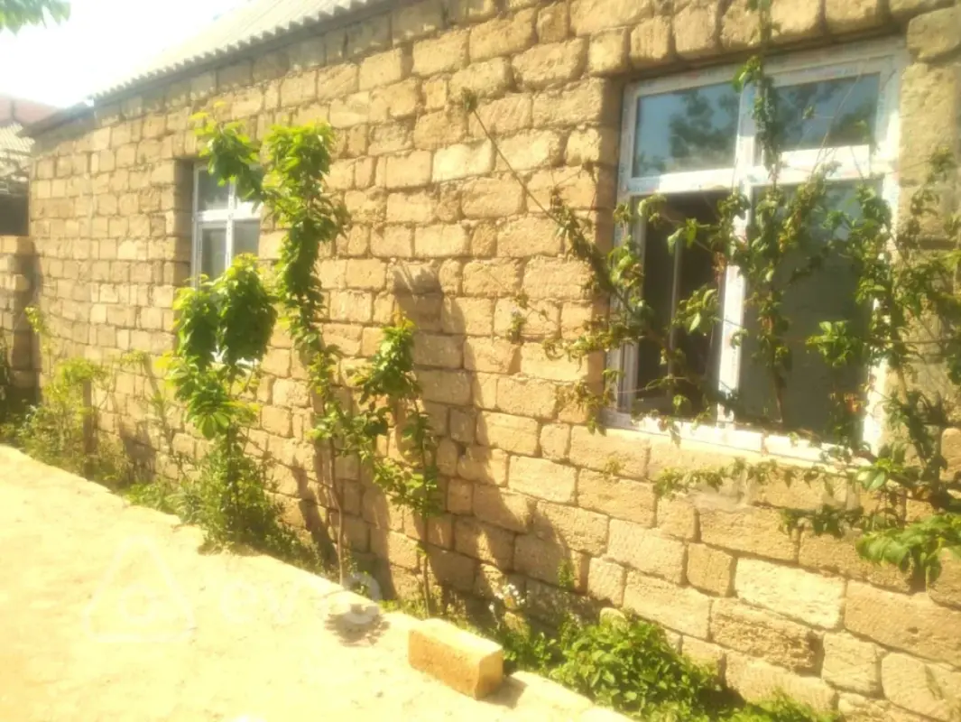Satılır 3 otaqlı həyət evi 56 m²
