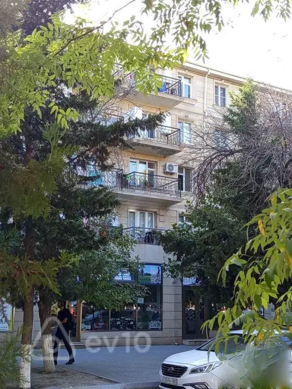 Satılır 3 otaqlı köhnə tikili 65 m²