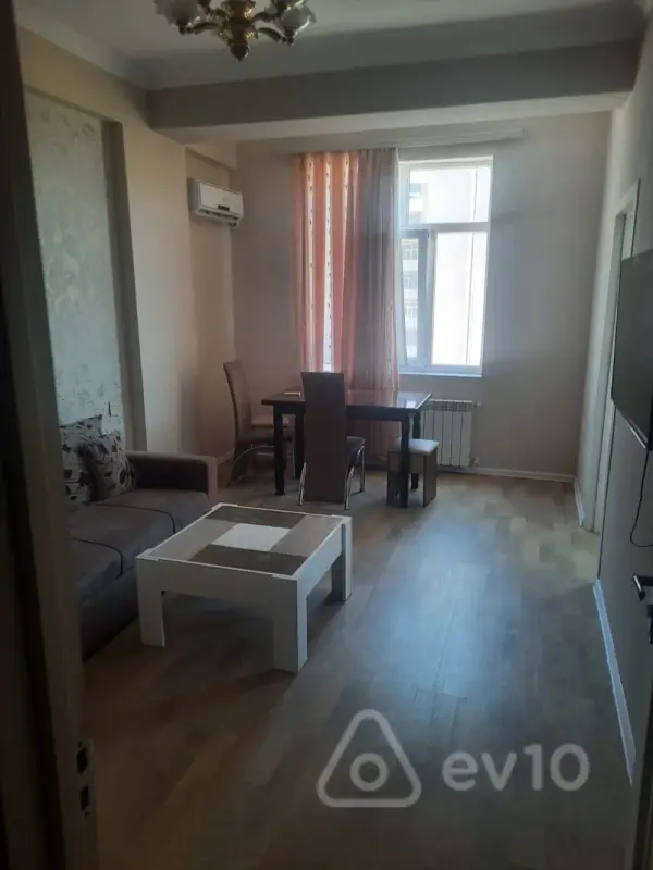 Kirayə verilir 2 otaqlı yeni tikili 50 m²