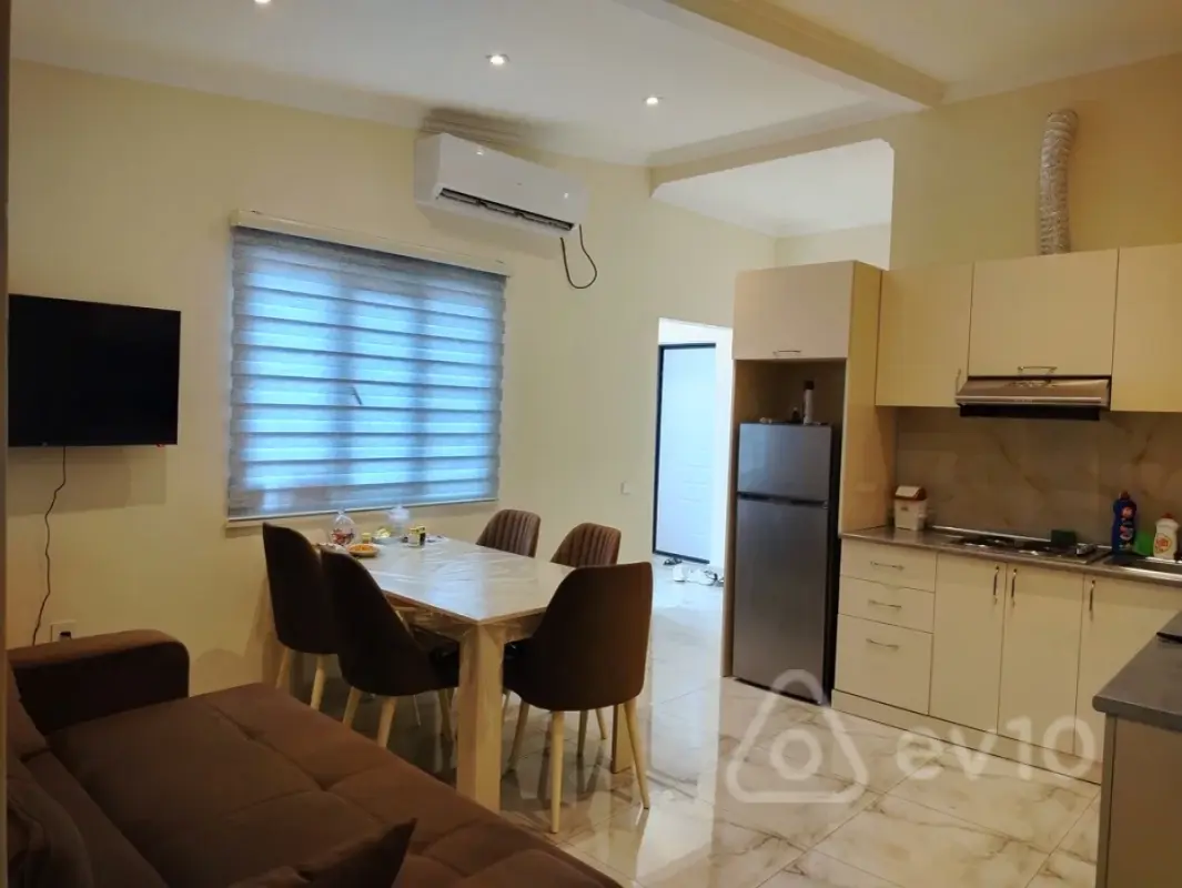 Kirayə verilir 4 otaqlı yeni tikili 110 m²