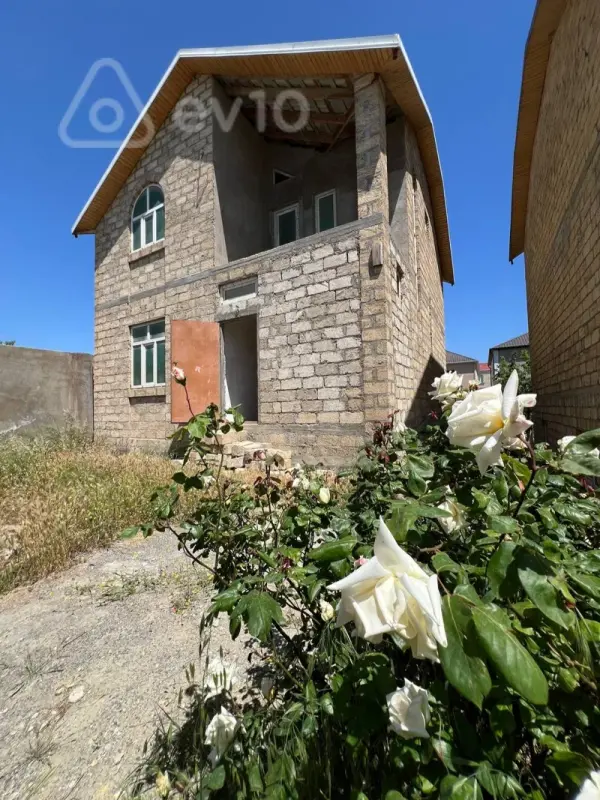 Satılır 7 otaqlı həyət evi 156.7 m²