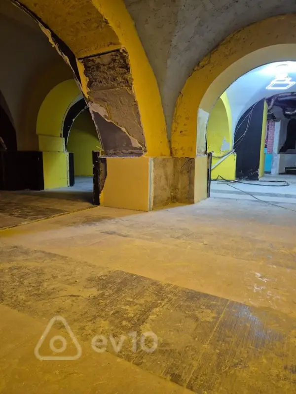 Kirayə verilir mənzil 200 m²