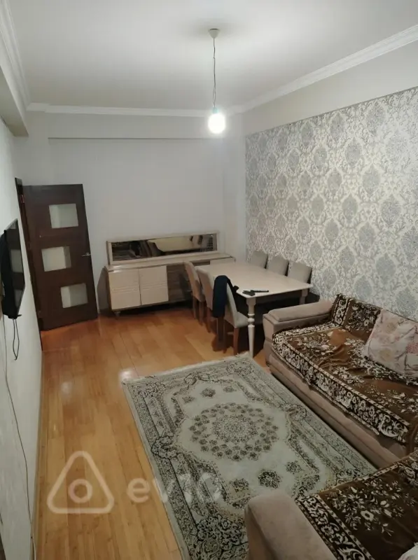 Kirayə verilir 2 otaqlı yeni tikili 75 m²