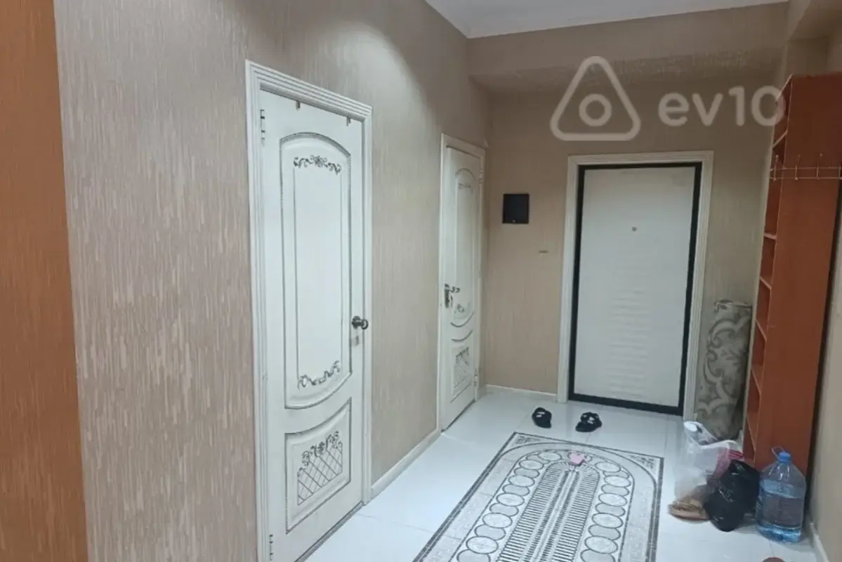 Kirayə verilir 2 otaqlı yeni tikili 65 m²