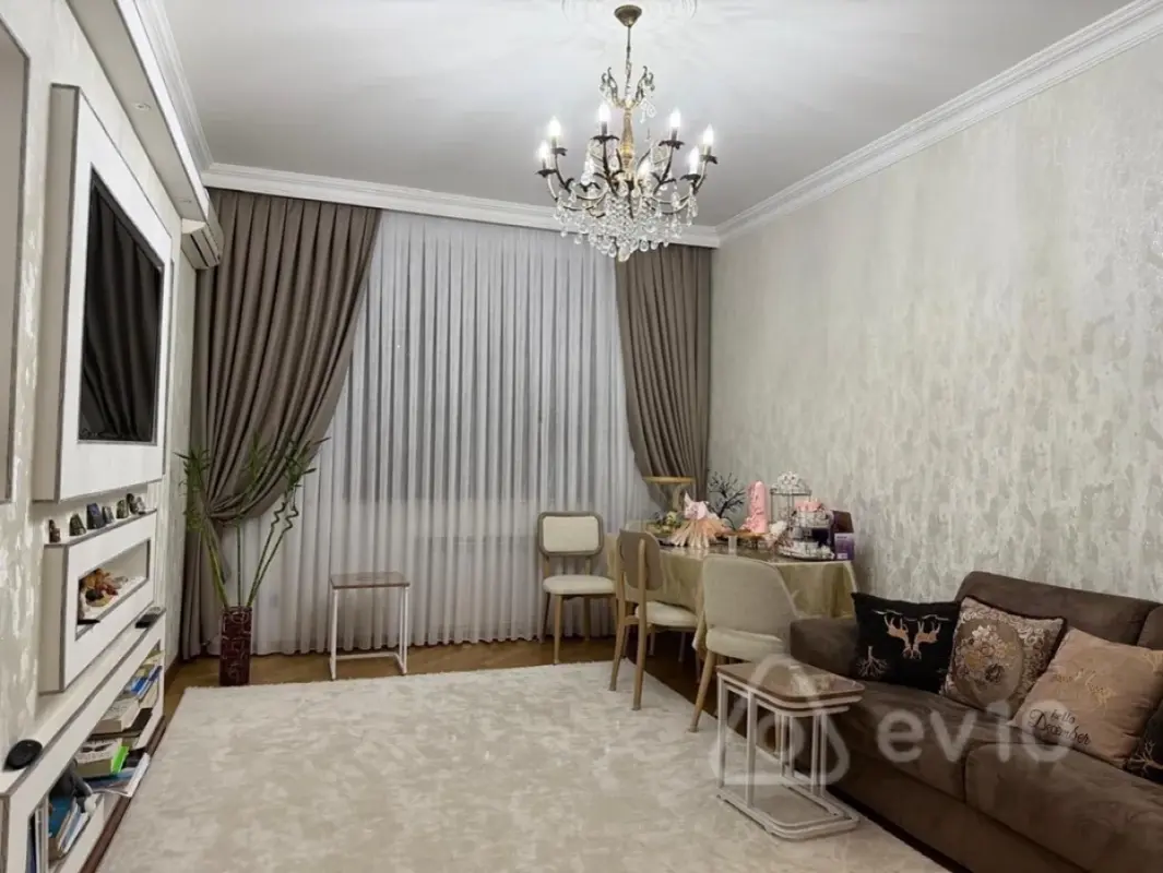 Kirayə verilir 2 otaqlı yeni tikili 80 m²